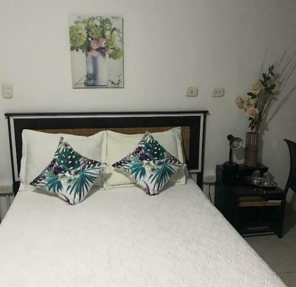 3 Bett Deluxe Zimmer, Meson De Las Flores