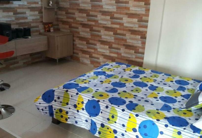 جناح ديلوكس, Sol Y Luna