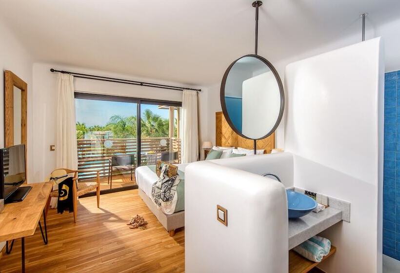 غرفة ديلوكس مطلة على حمام السباحة, Stella Island Luxury Resort & Spa