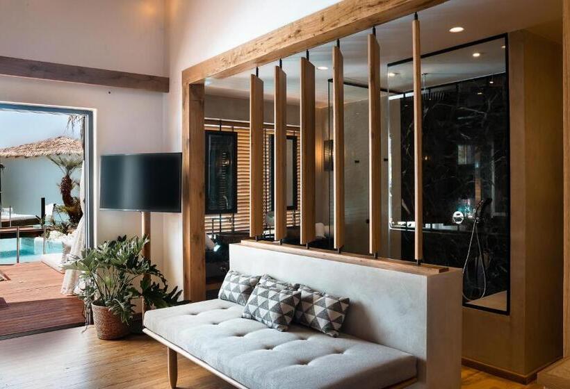 بنجلو قياسى, Stella Island Luxury Resort & Spa