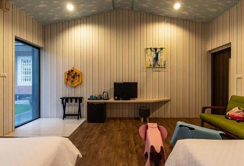 اتاق سوپریور چهار تخته, Yesday B&b