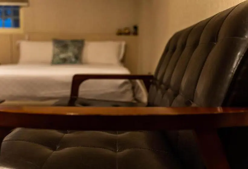 اتاق کلاسیک چهارنفره, Yesday B&b