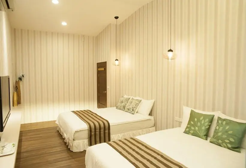 اتاق لوکس چهار تخته, Yesday B&b