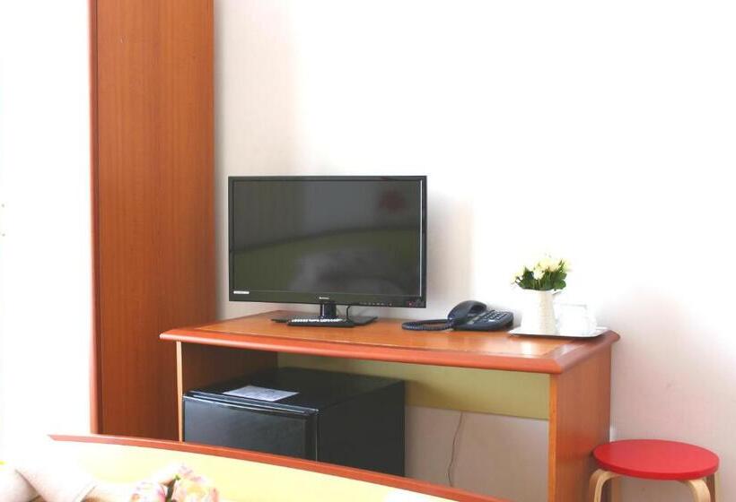 标准间, Vila Meteor