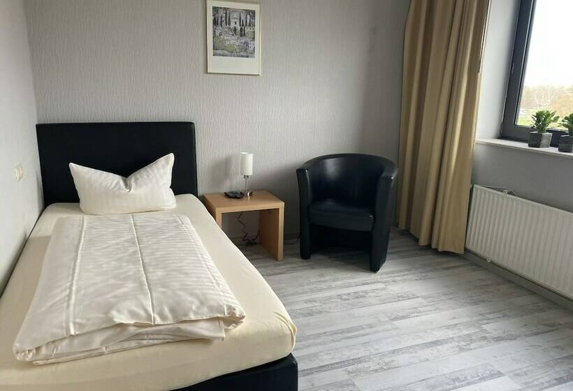 싱글 기본룸, Bruckentor