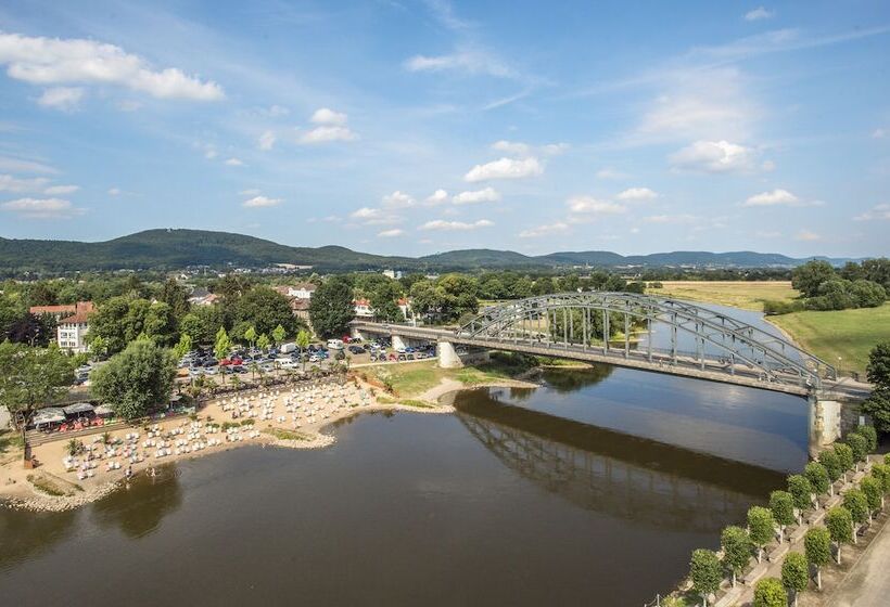 베이직 3인 룸, Bruckentor