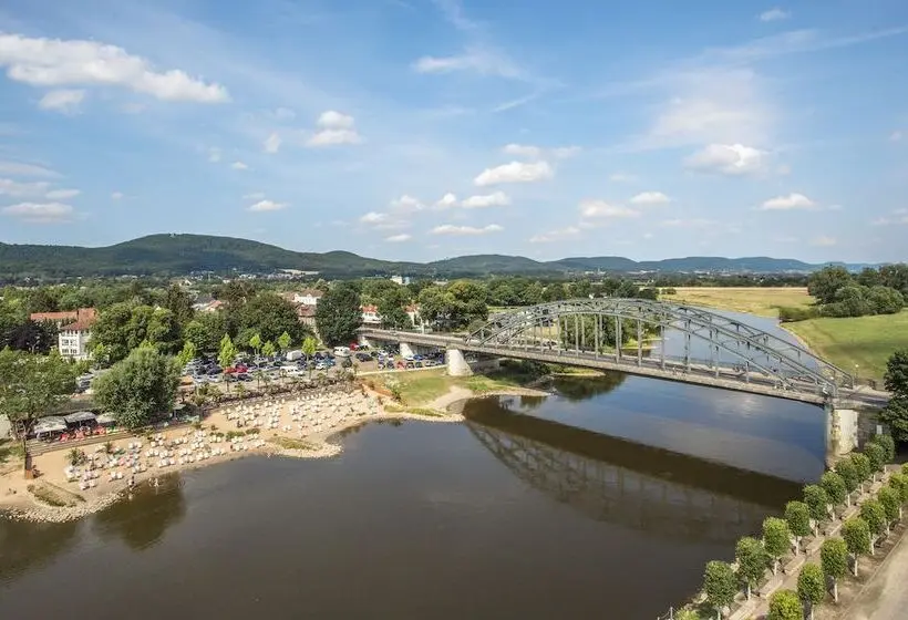 Basic Kolmen Hengen Huone, Bruckentor