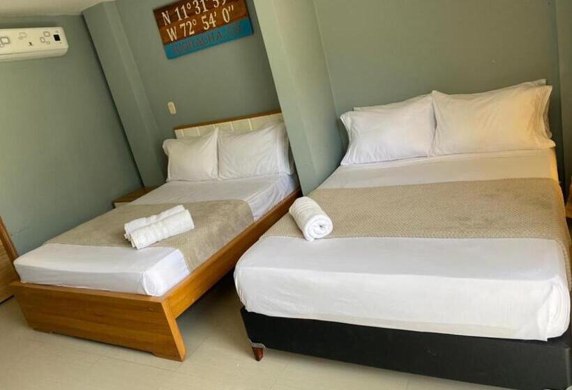 Четырехместный Номер Стандарт Вид на Море, Castillo Del Mar