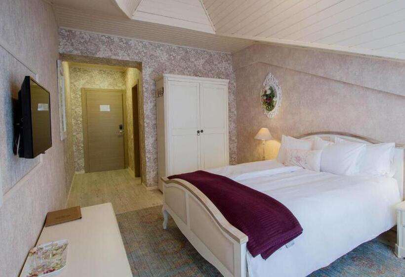 غرفة سوبيريور, Dragului