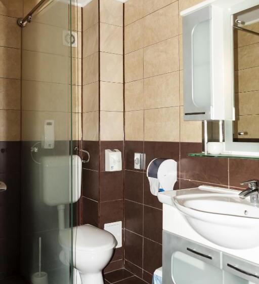 חדר אקונומי, Grand