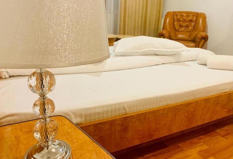 デラックスルーム, Green House