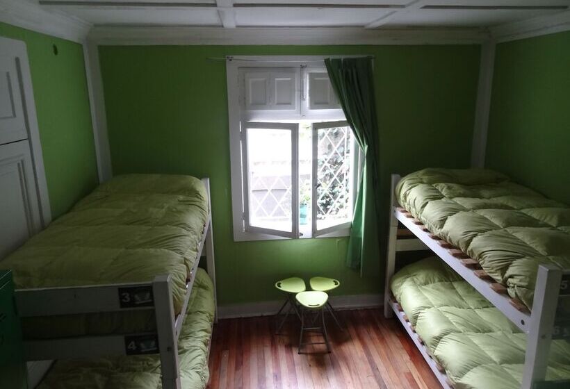 共用房间的床, Kombi Hostel