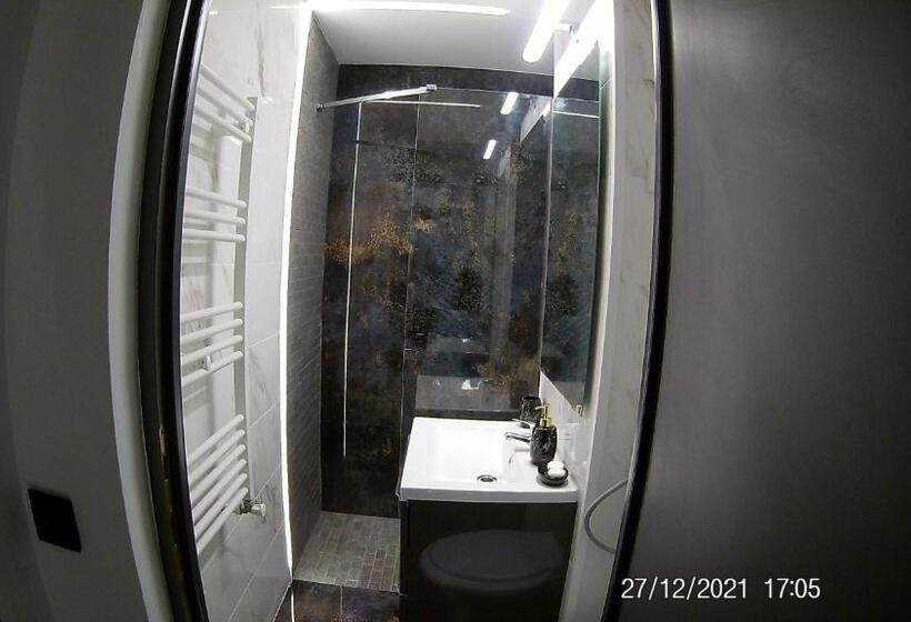 דירת חדר סופריור, Marasesti