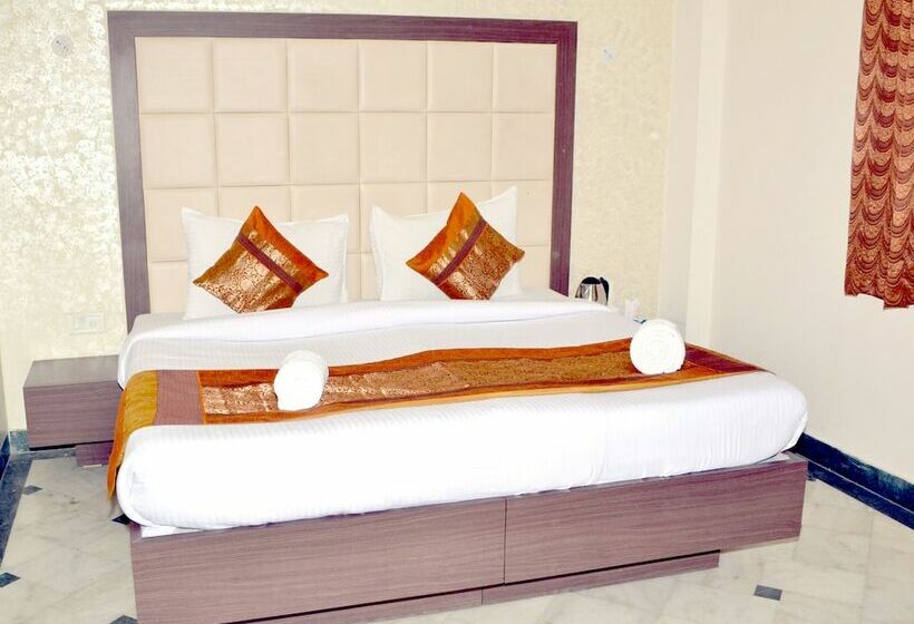 اتاق استاندارد, Optimum Sheela Inn @ Taj