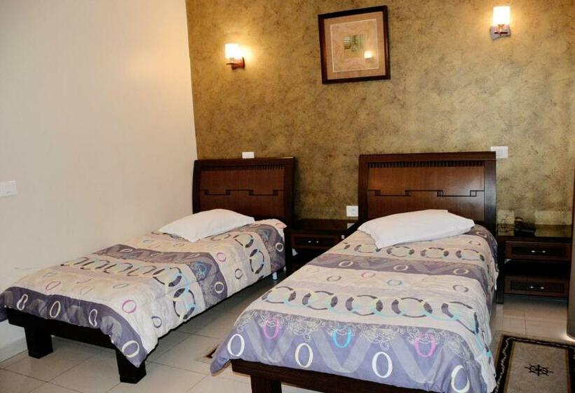 اتاق استاندارد, Pacha