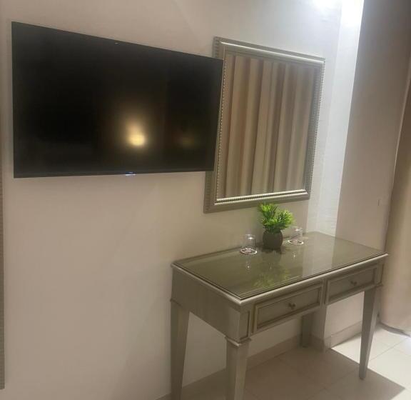 اتاق استاندارد, Pacha