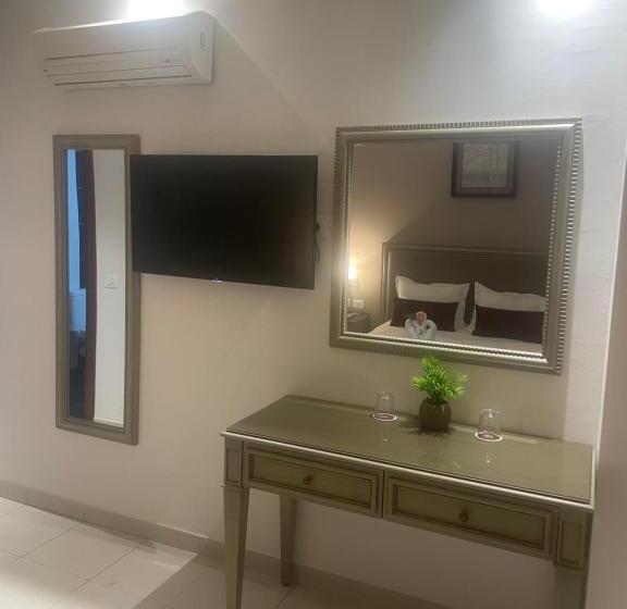 اتاق استاندارد, Pacha