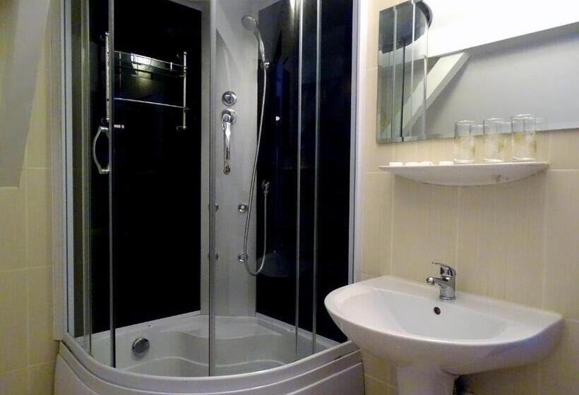 غرفة عائلية, Prince