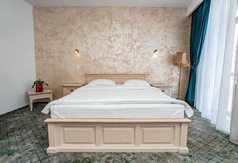 スタンダードルーム, Rin