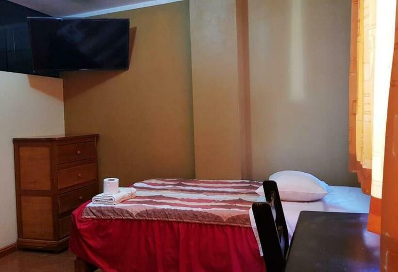 غرفة قياسية فردية, Santa Ana