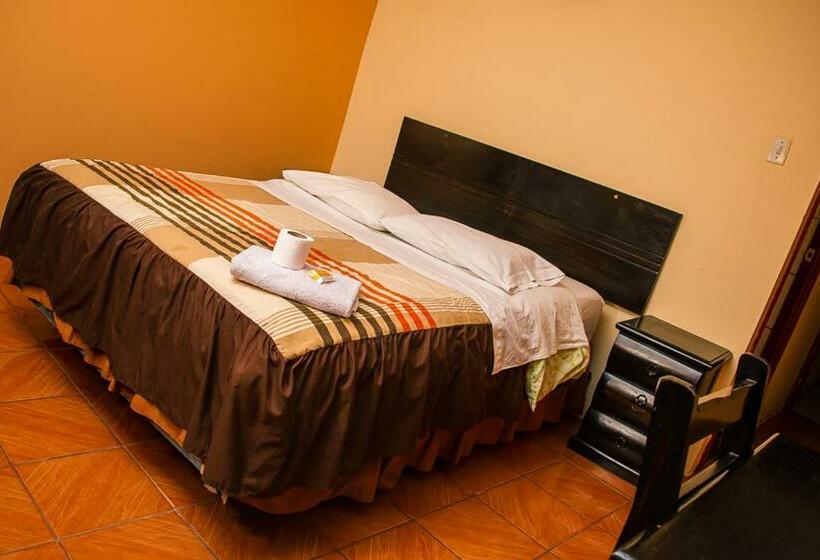 غرفة قياسية, Santa Ana