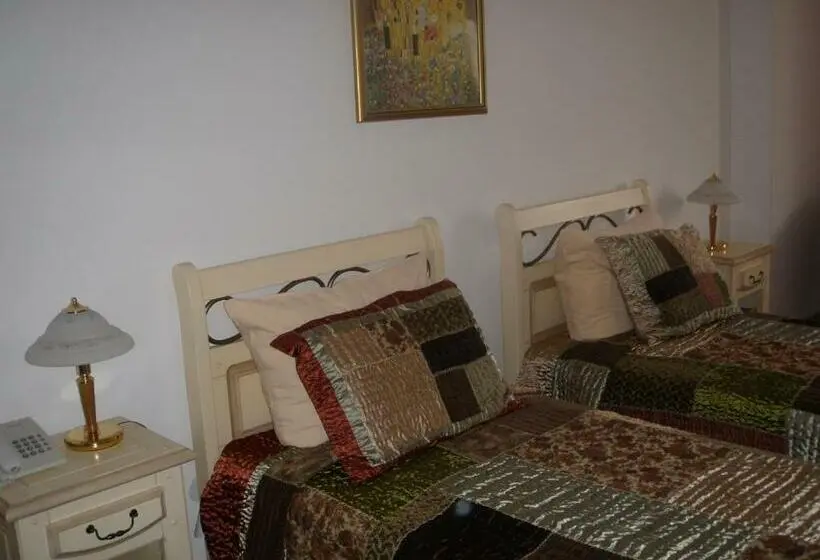 Standard-huone, Tex Club