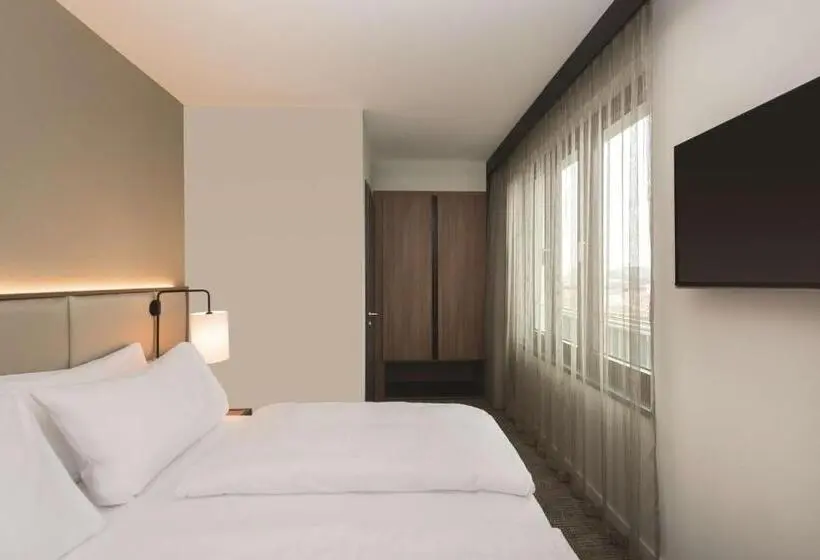 Perhehuone, Adina Apartment Hotel Frankfurt Westend