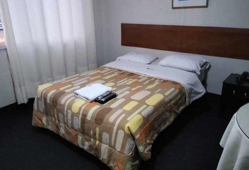 اتاق استاندارد یک نفره, Hospedaje Oscar S
