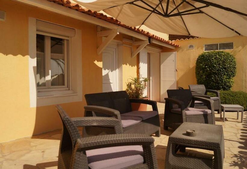 غرفة قياسية مطلّة علي الحديقة, La Fiancee Du Pirate