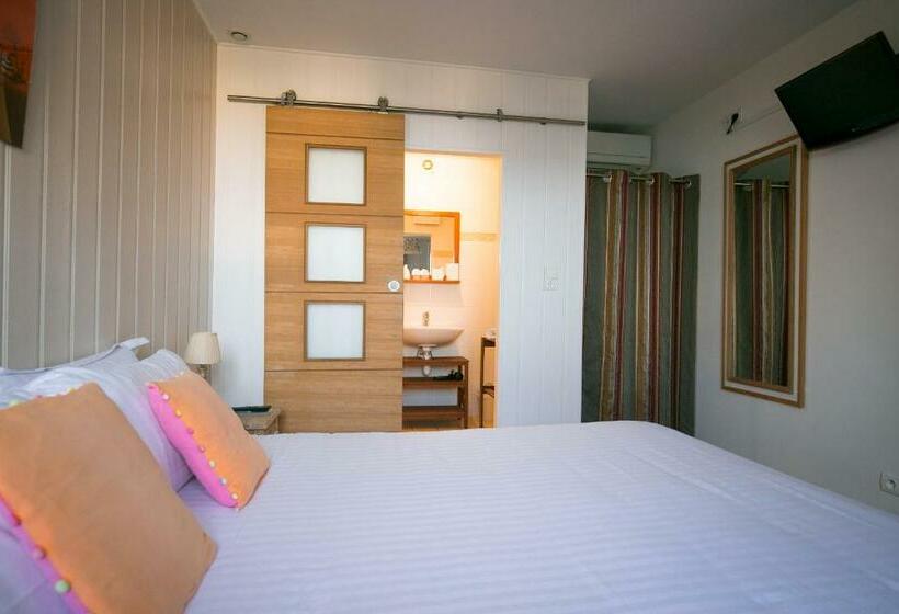 غرفة قياسية مطلّة علي الحديقة, La Fiancee Du Pirate