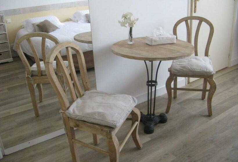 غرفة قياسية مطلّة علي الحديقة, La Fiancee Du Pirate