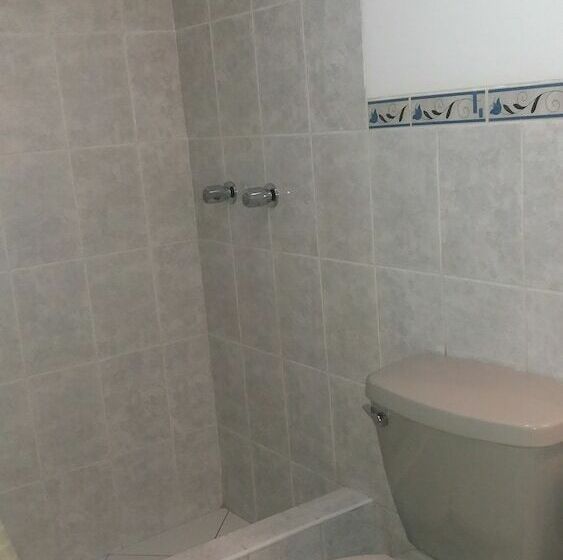 标准单人间, La Casa De Leonardo