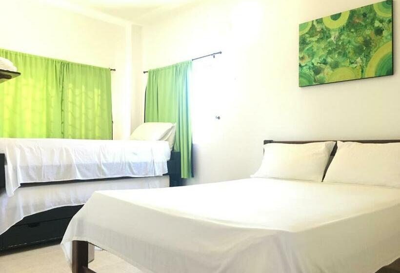 اتاق سوپریور, Ocean Taganga Internacional