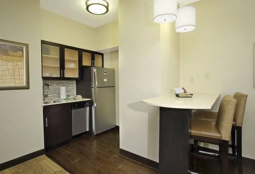身障者適用スイートルーム, Staybridge Suites   Odessa   Interstate Hwy 20, An Ihg