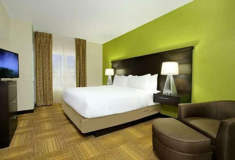キングサイズベッドのスイートルーム, Staybridge Suites   Odessa   Interstate Hwy 20, An Ihg