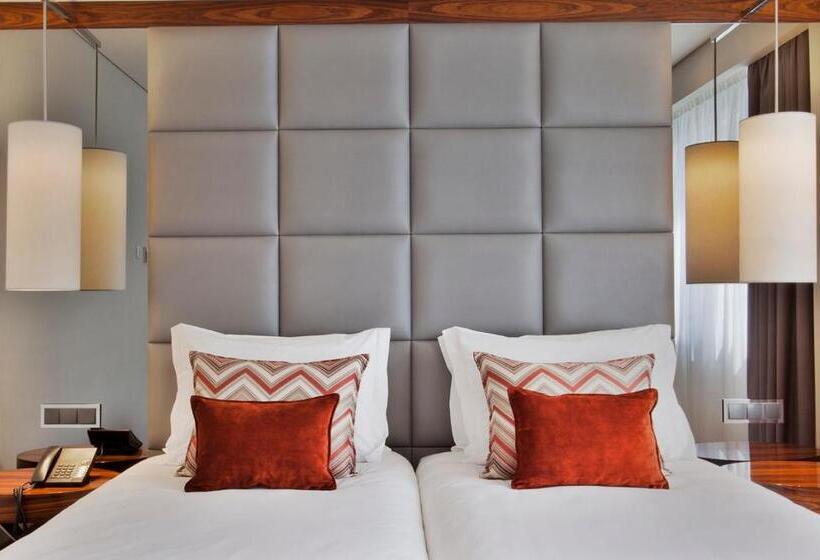 Camera Superiore, Turim Marques