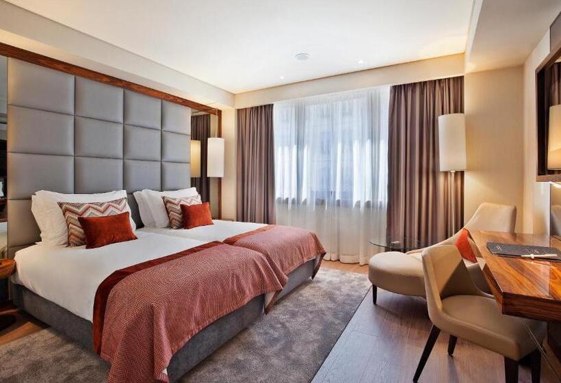 Camera Superiore, Turim Marques