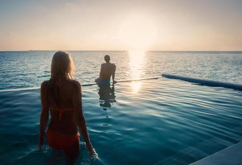 ویلای یک اتاق خوابه با استخر شنا, Hurawalhi Island Resort