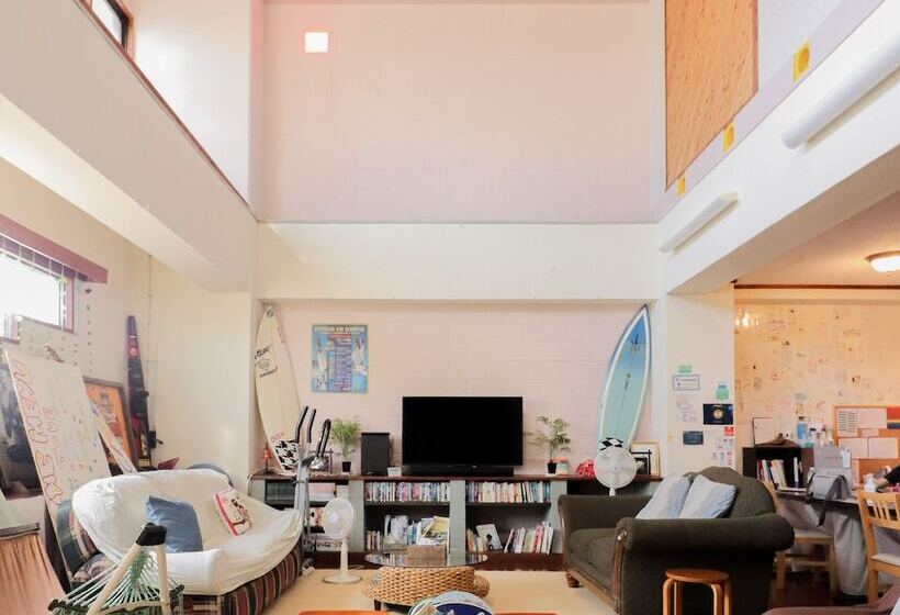 غرفة رباعية اقتصادية مع حمام مشترك, All Friends Guest House