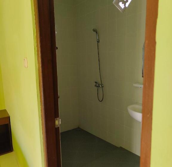 舒适三人间, Berlian Inn Kuta Beach