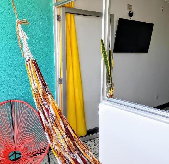 带阳台标准四人间, Bona Vida