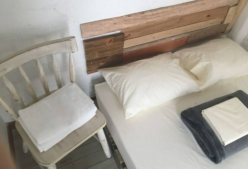 标准间带阳台, Casa Estacion Hostel