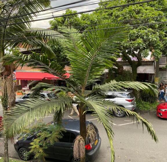 חדר סטנדרט עם מרפסת, Casa Estacion   Hostel