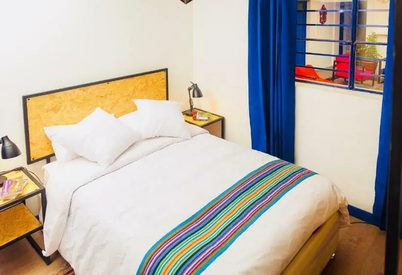 スタンダードルーム, Saqray Hostel