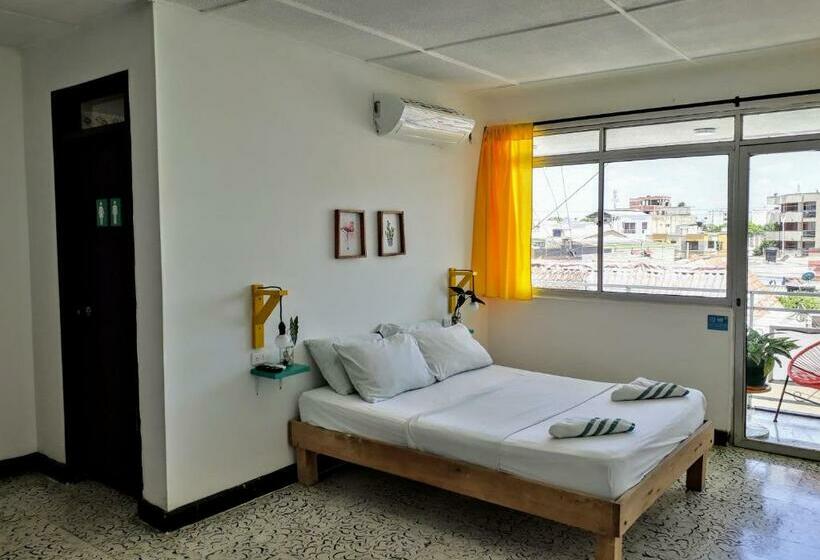 带阳台标准四人间, Bona Vida