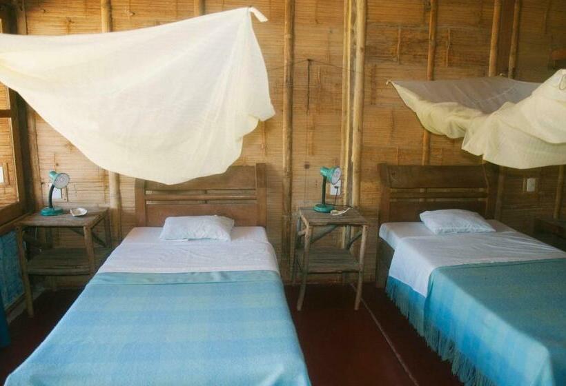 بانگلوی استاندارد, Grillo Tres Puntas Eco Hostel