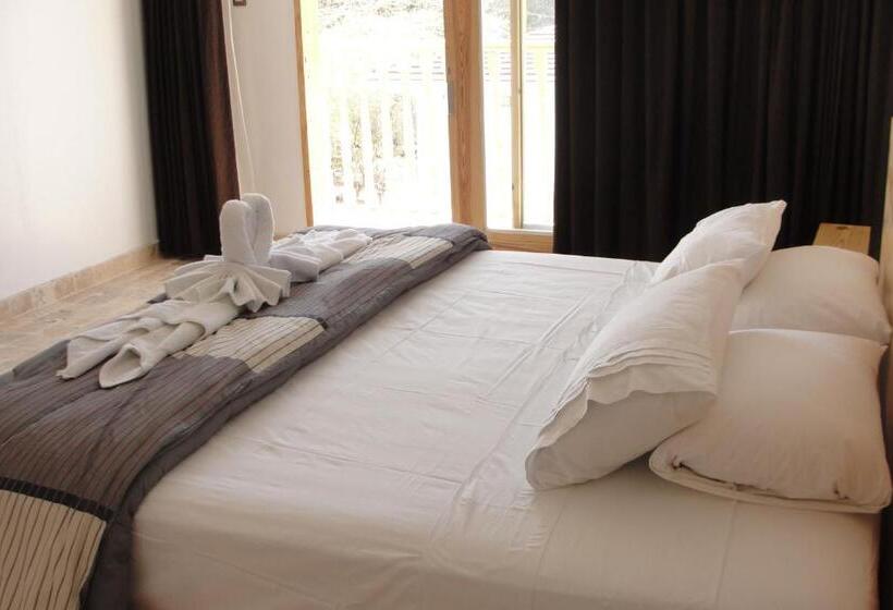 סוויטת ג'וניור, Boutique La Angostura