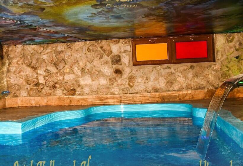 スタンダードトリプルルーム, Cappadocia Nar Cave House & Swimming Pool