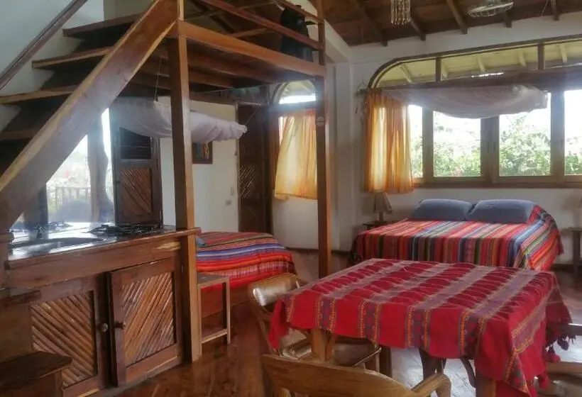 Perhehuone, Hostería Mandála