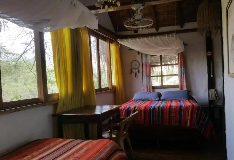 Economy Triple Room, Hostería Mandála
